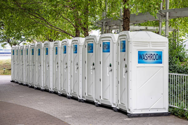 Best Porta potty delivery and setup  in Knoxville, IA