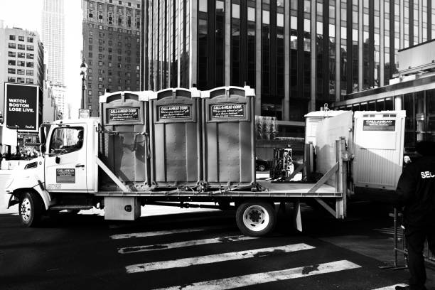 Best Sanitation services for porta potties  in Knoxville, IA